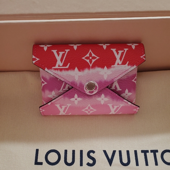 ❌SOLD❌LV ESCALE KARIGAMIA POCHETTE SMALL - Picture 1 of 4